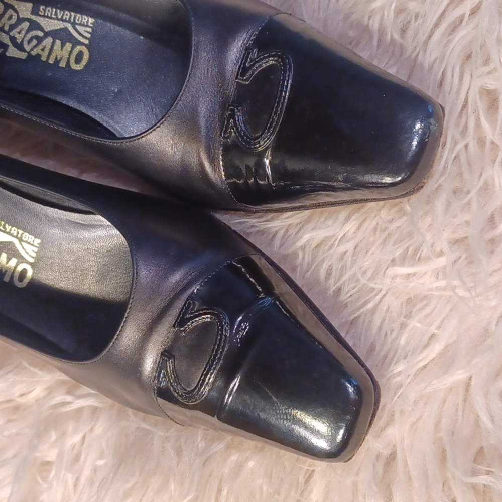 Ferragamo heels - Picture 2 of 15